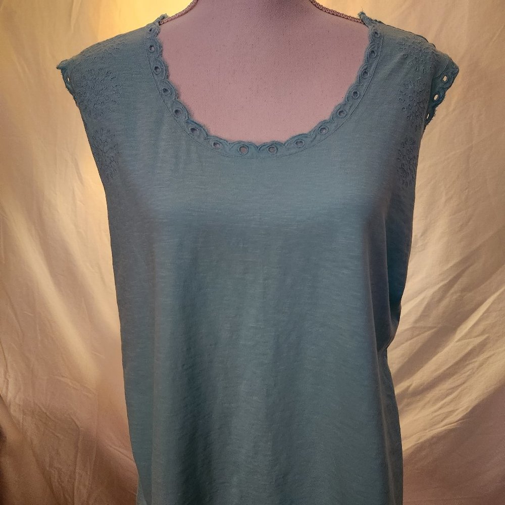 Talbots light blue eyelet embellished tank, size X